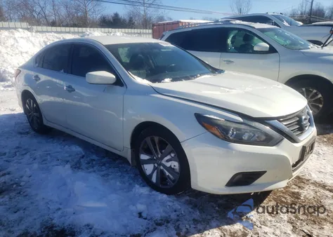 2018 Nissan Altima 2.5 z USA, uszkodzony, nr VIN 1N4AL3AP2JC142803